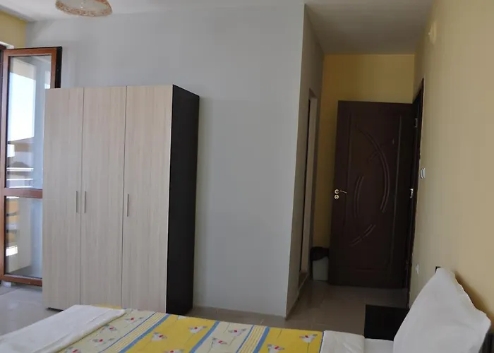 Hotell Ivanka Ground Floor *